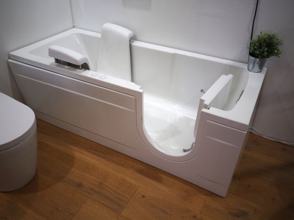 Cost of Walk In Tub Installation in Mequon