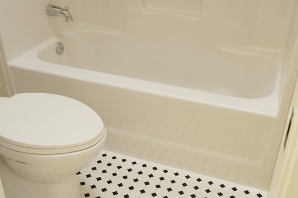 Cost of Fiberglass Tub Replacement in Mequon